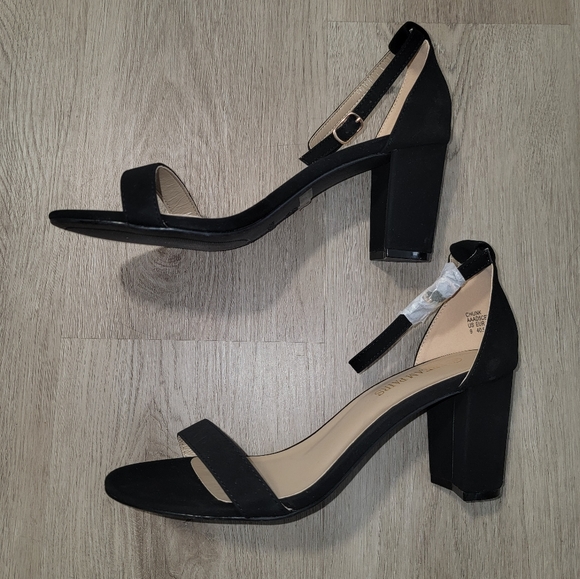 Dream Pairs | Women's Black Chunky Heels - Picture 2 of 5